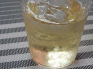 【簡単レシピ】リンゴ酢のおすすめの飲み方は炭酸水割り！