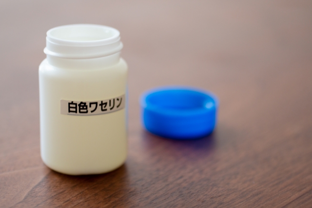毛穴詰まりを悪化させないワセリンの種類を肌別にご紹介